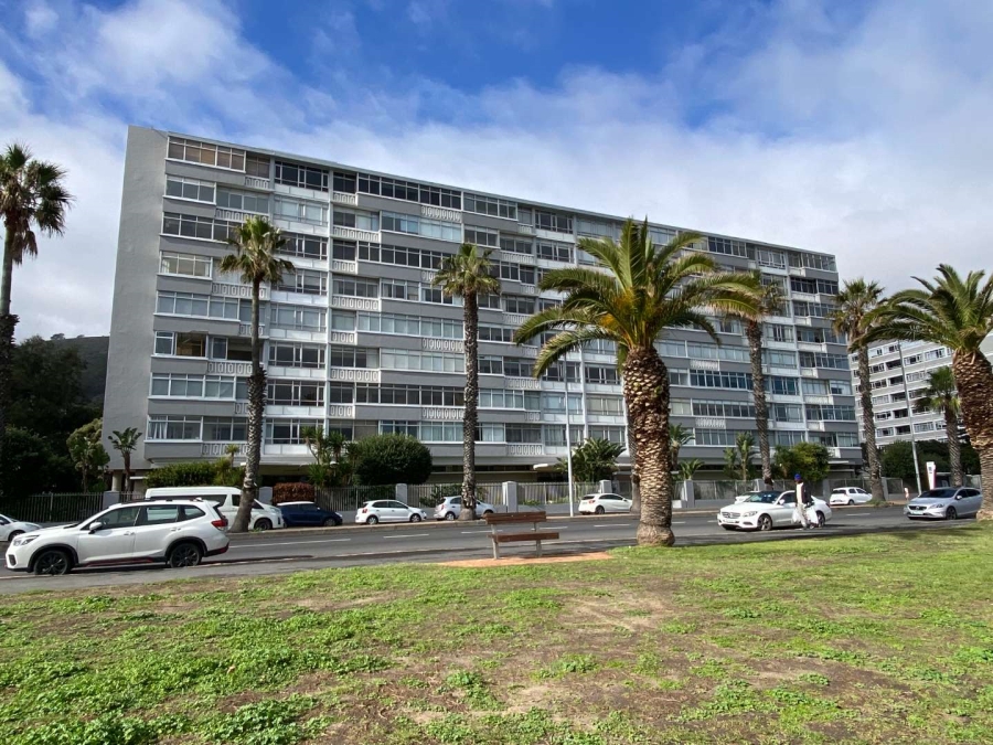 1 Bedroom Property for Sale in Sea Point Western Cape
